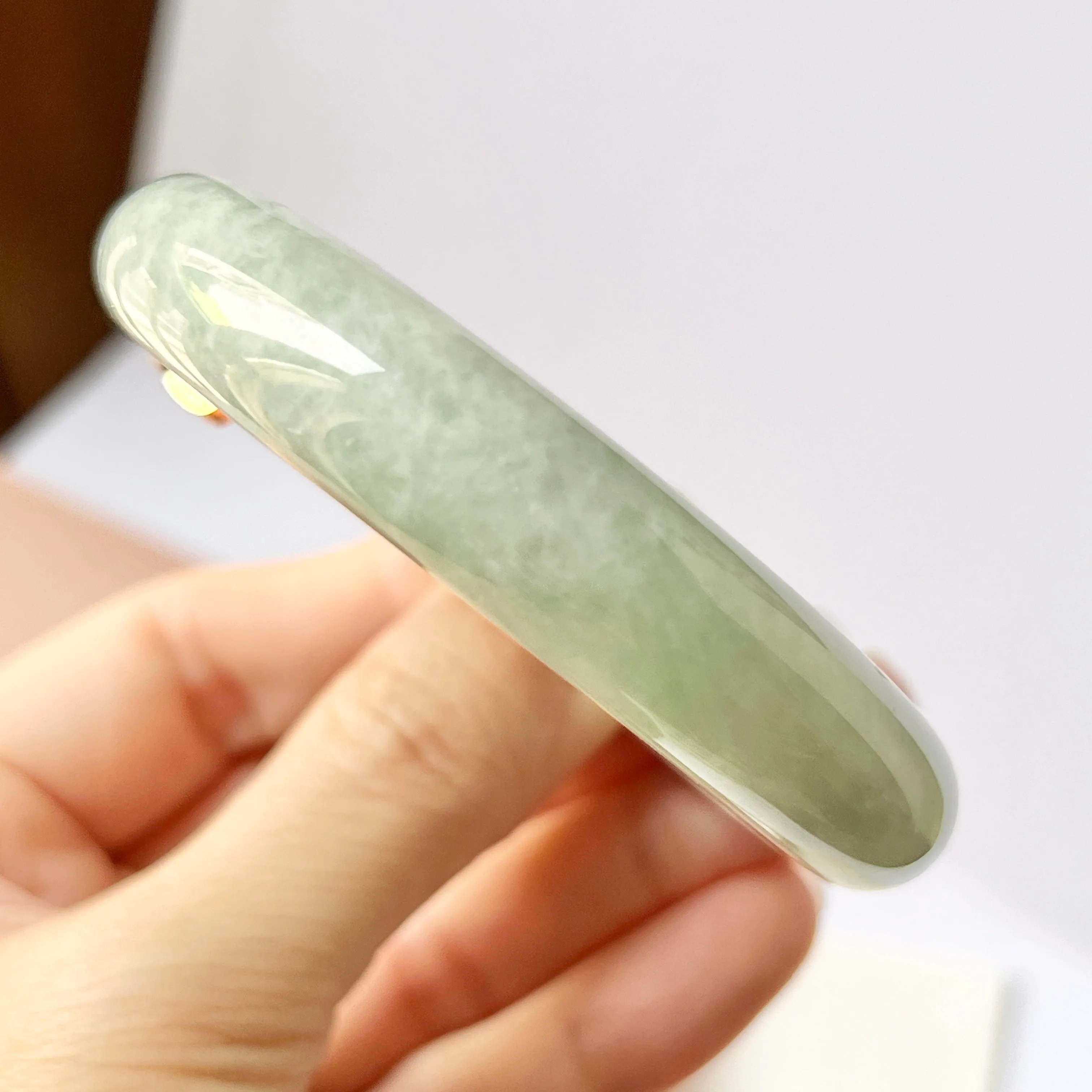 55.1mm A-Grade Natural Light Green Jadeite Modern Round Bangle with V.Petals Embellishment No.151974