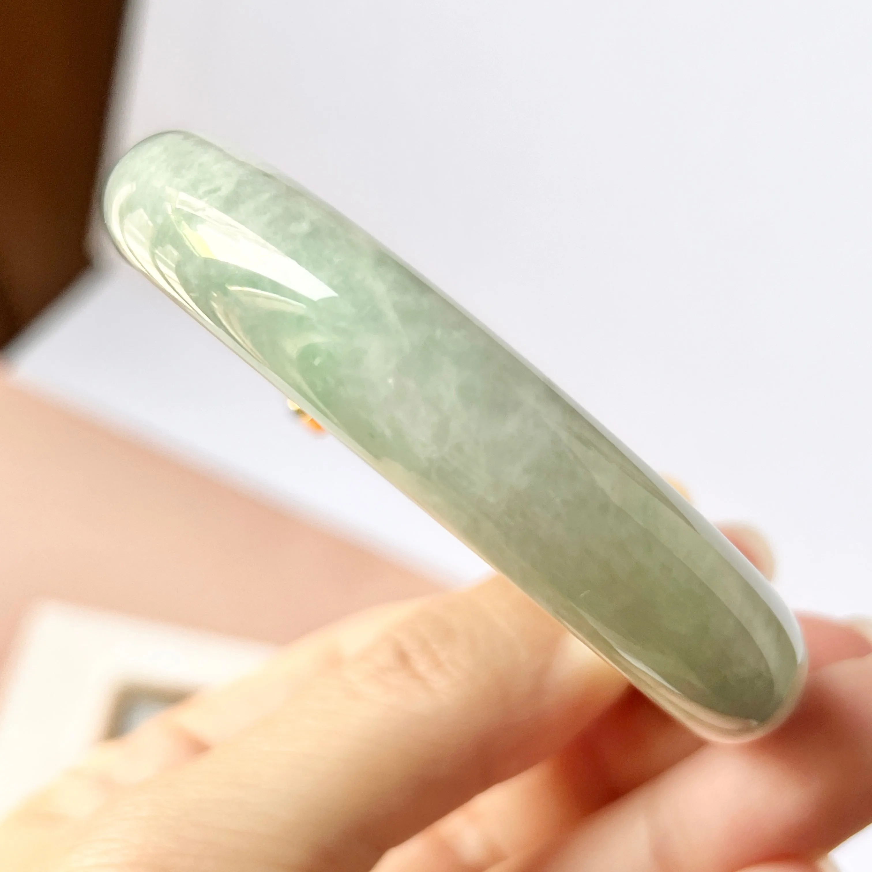 55.1mm A-Grade Natural Light Green Jadeite Modern Round Bangle with V.Petals Embellishment No.151974