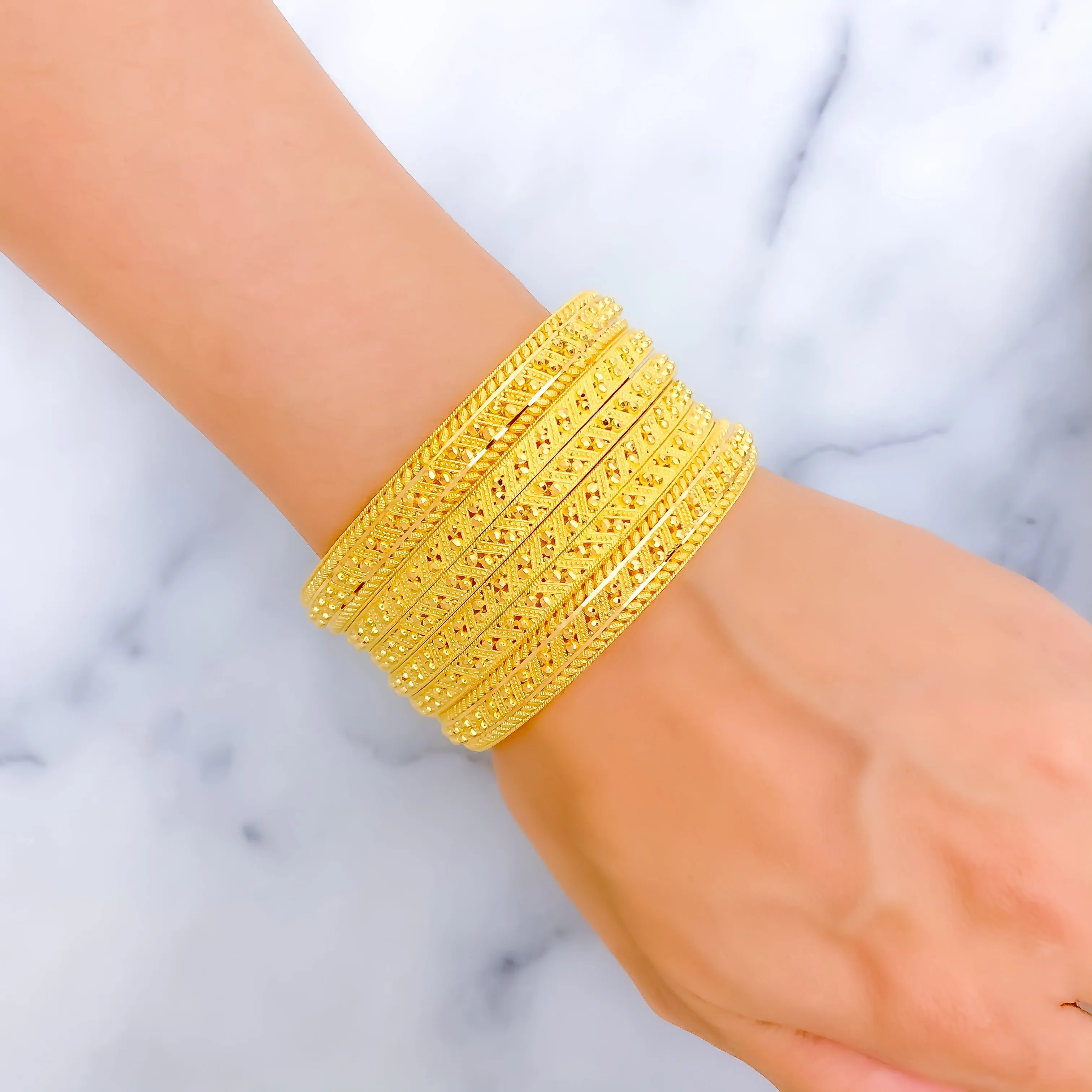 Alternating Upscale Zig-Zag 22k Gold Bangle Set