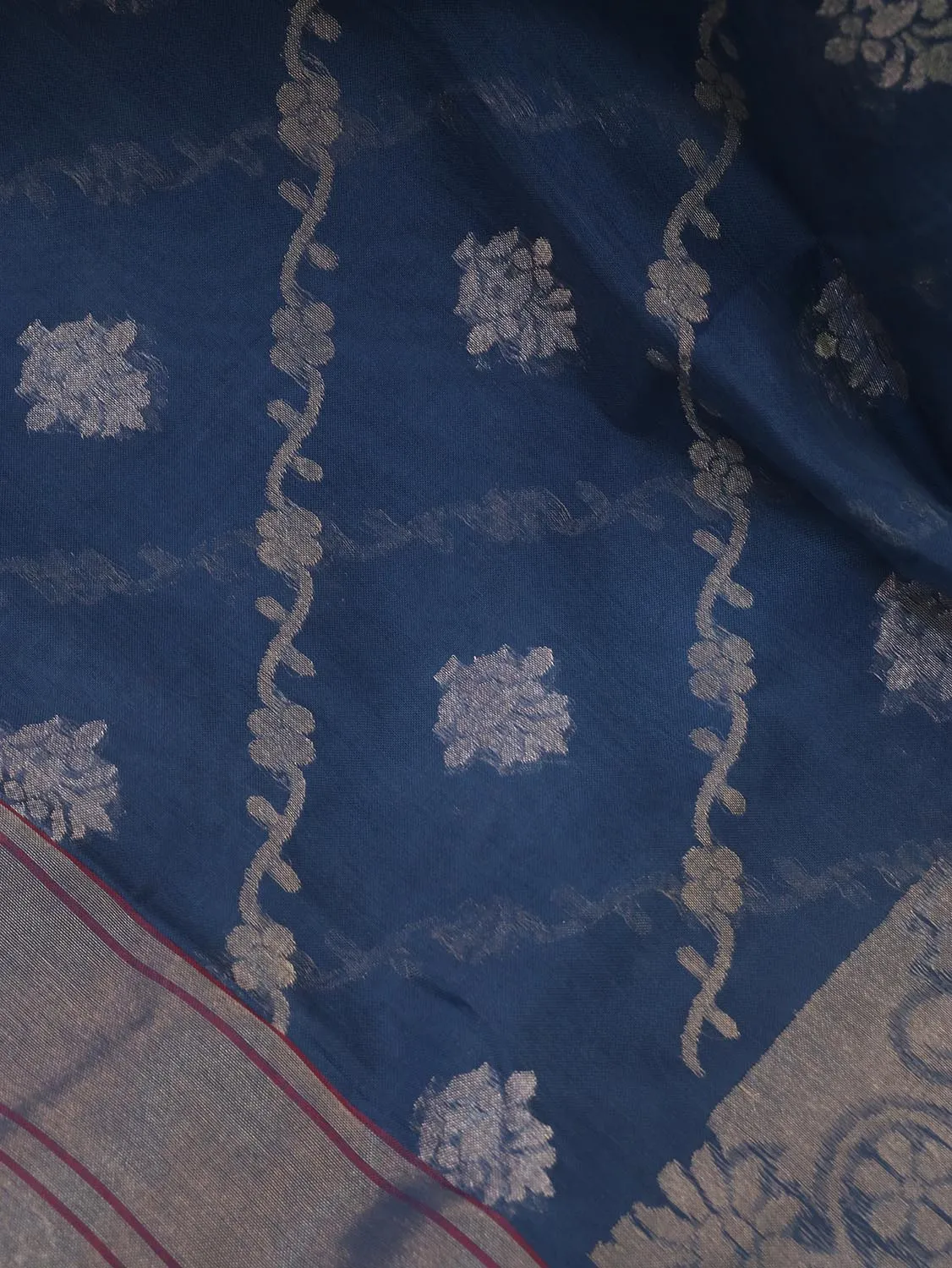 Elegant Blue Banarasi Handloom Pure Cotton Saree with Intricate Detailing