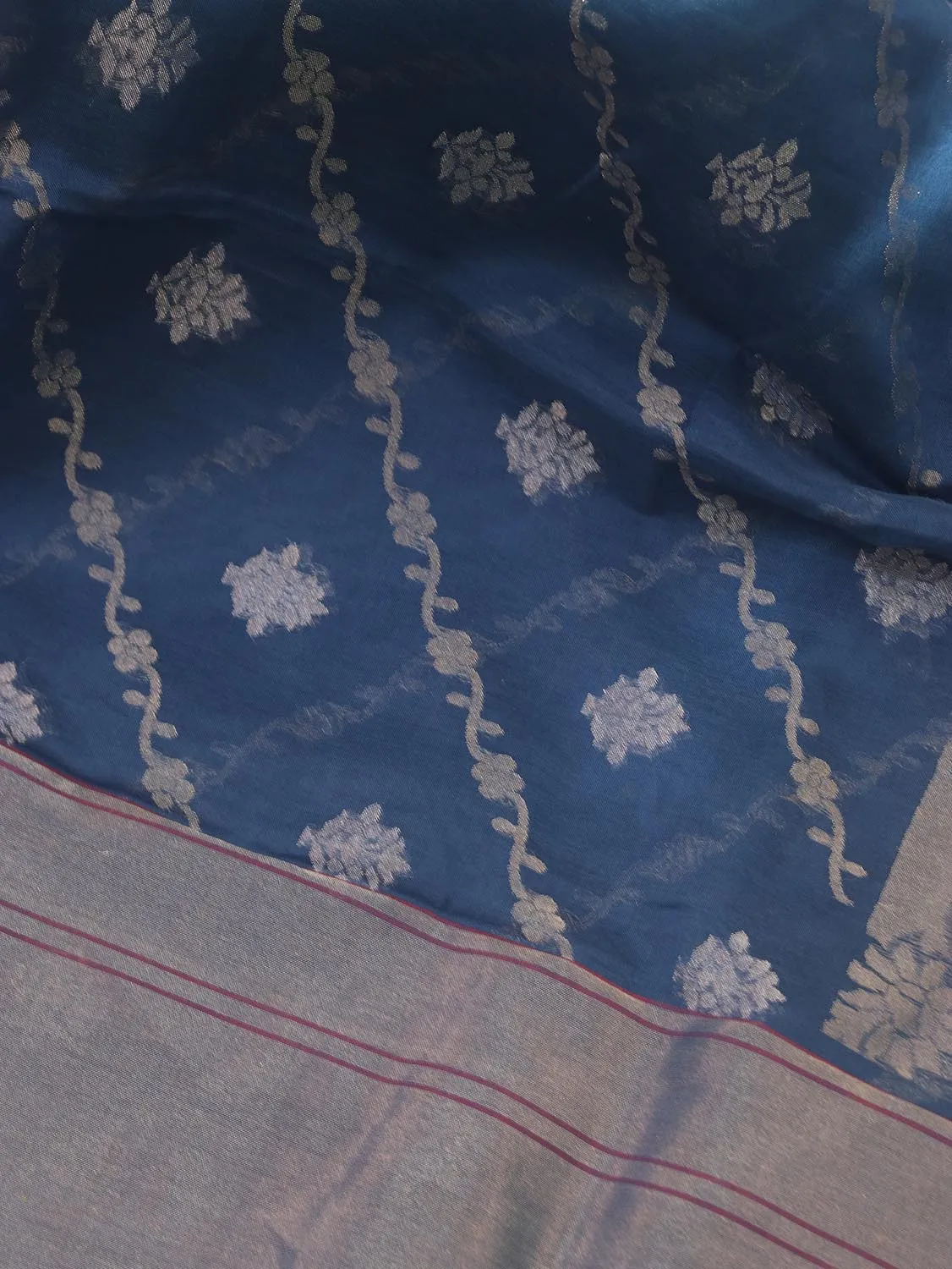 Elegant Blue Banarasi Handloom Pure Cotton Saree with Intricate Detailing