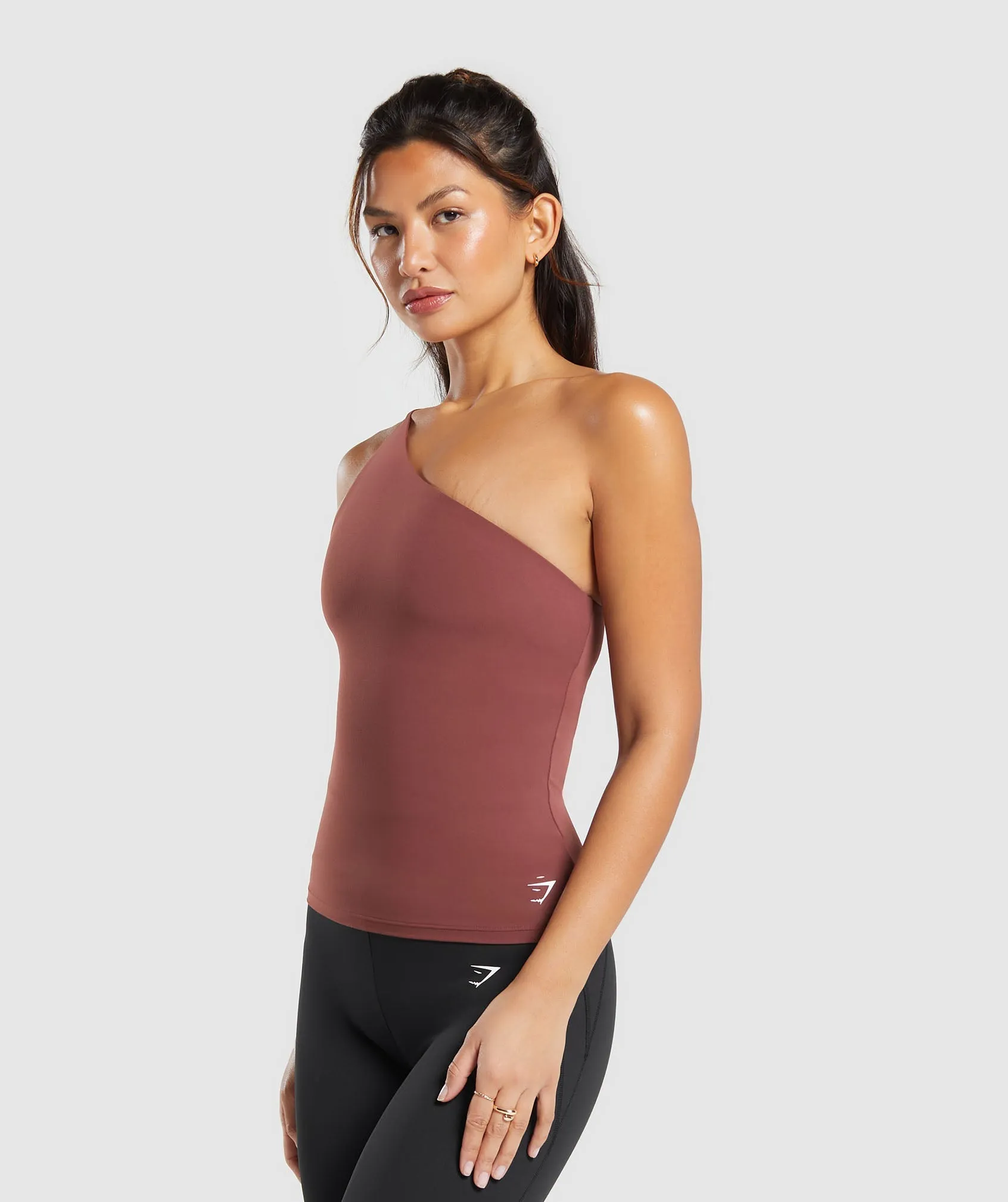 Gymshark Asymmetric Tank With Shelf - Burgundy Brown