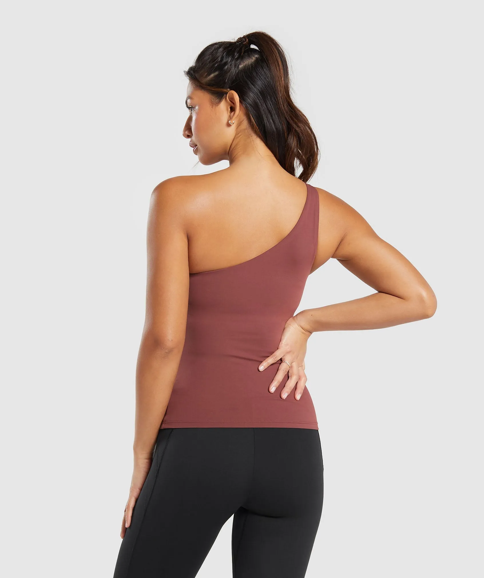 Gymshark Asymmetric Tank With Shelf - Burgundy Brown