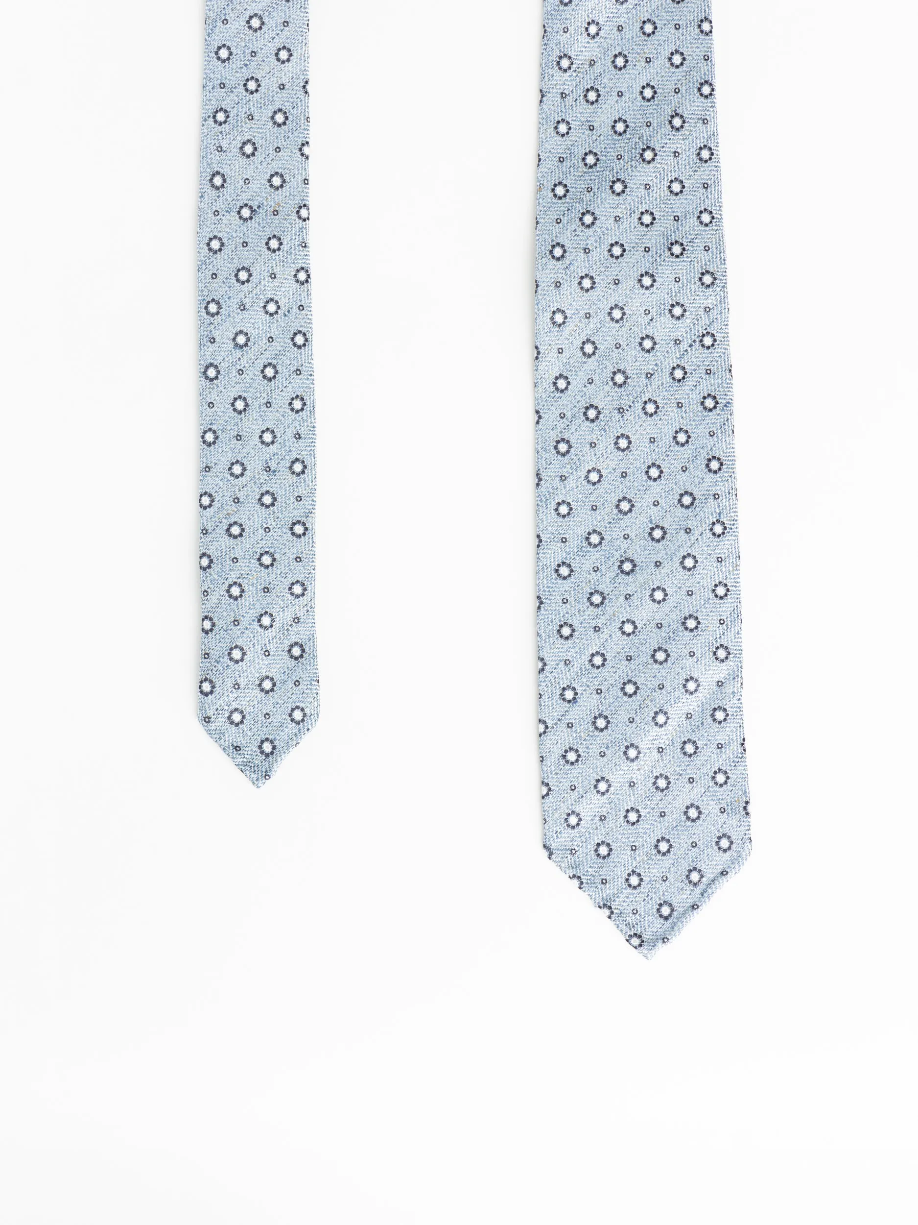 Light Blue Dotted Floweret Tie