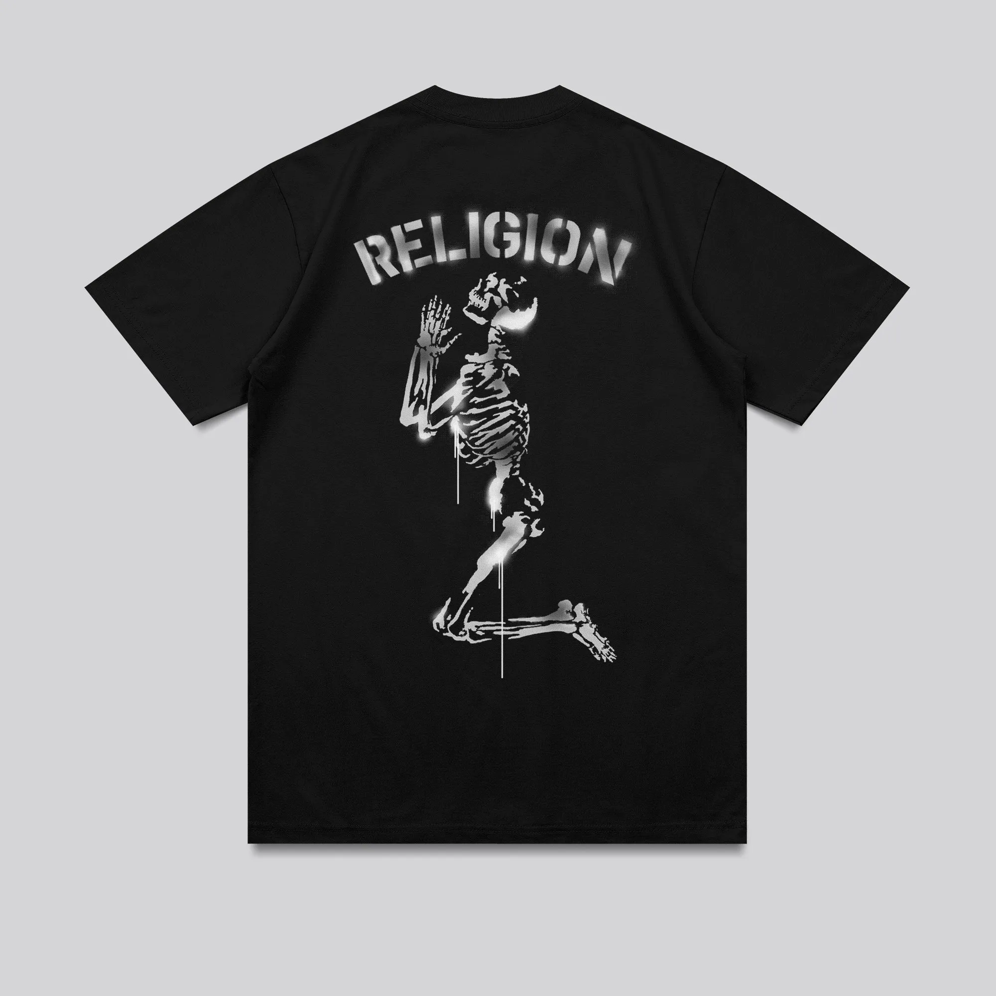 PRAYING SKELETON STENCIL T-SHIRT BLACK