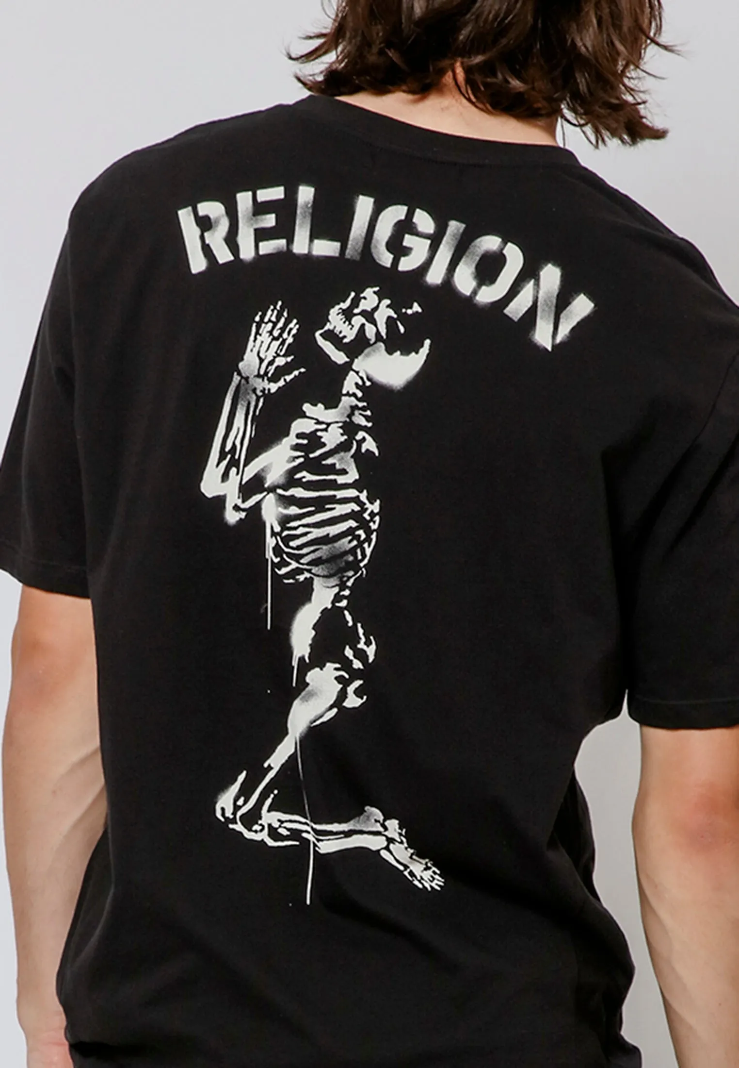 PRAYING SKELETON STENCIL T-SHIRT BLACK