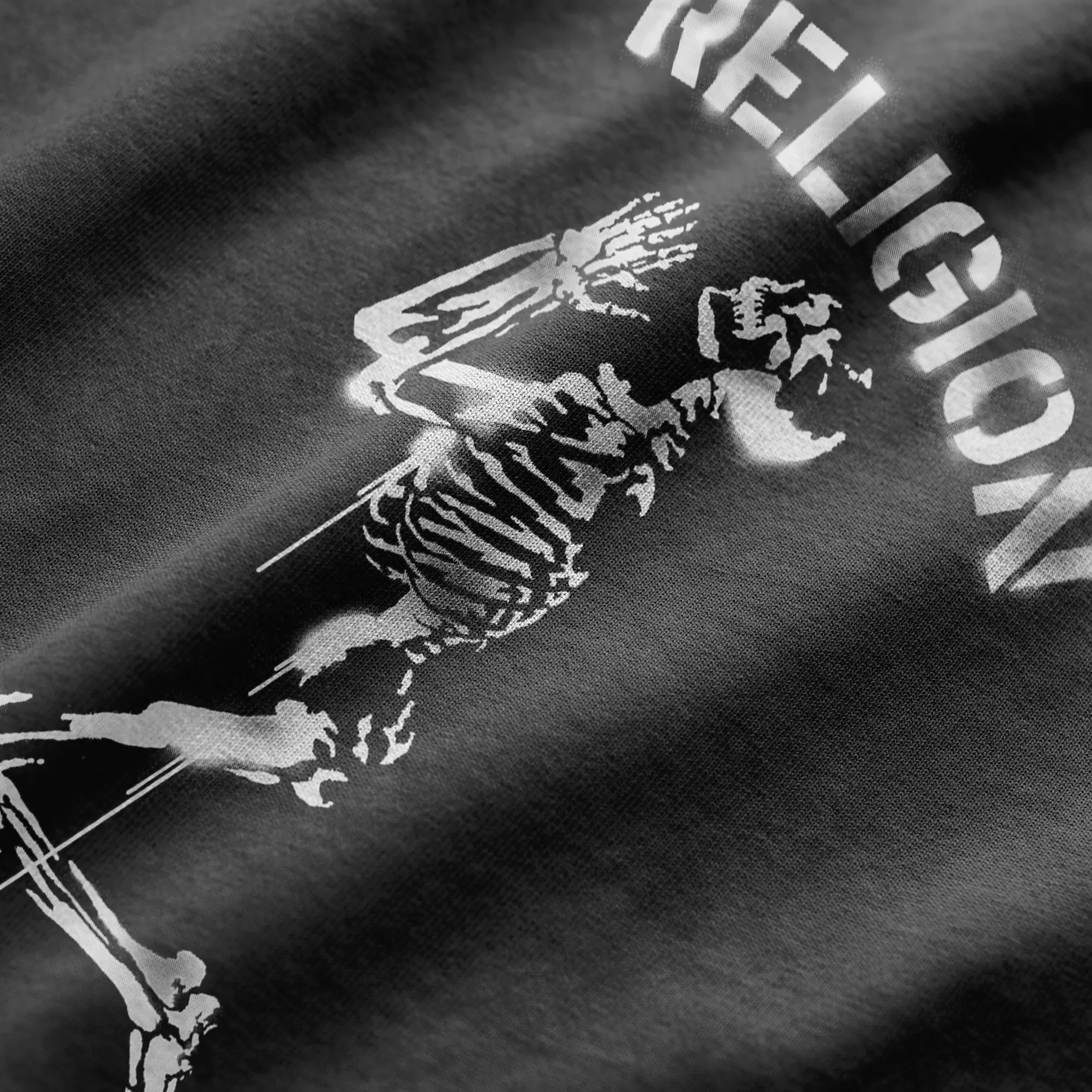 PRAYING SKELETON STENCIL T-SHIRT BLACK